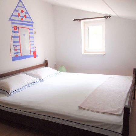 Apartment Mira Novalja Ngoại thất bức ảnh