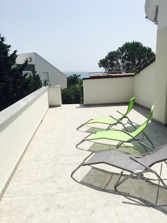 Apartment Mira Novalja Ngoại thất bức ảnh