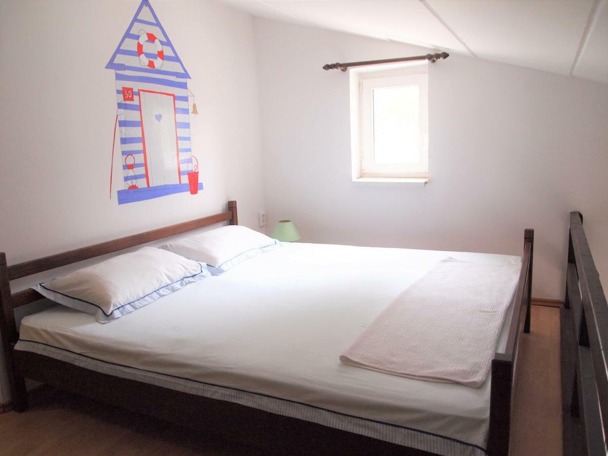 Apartment Mira Novalja Ngoại thất bức ảnh