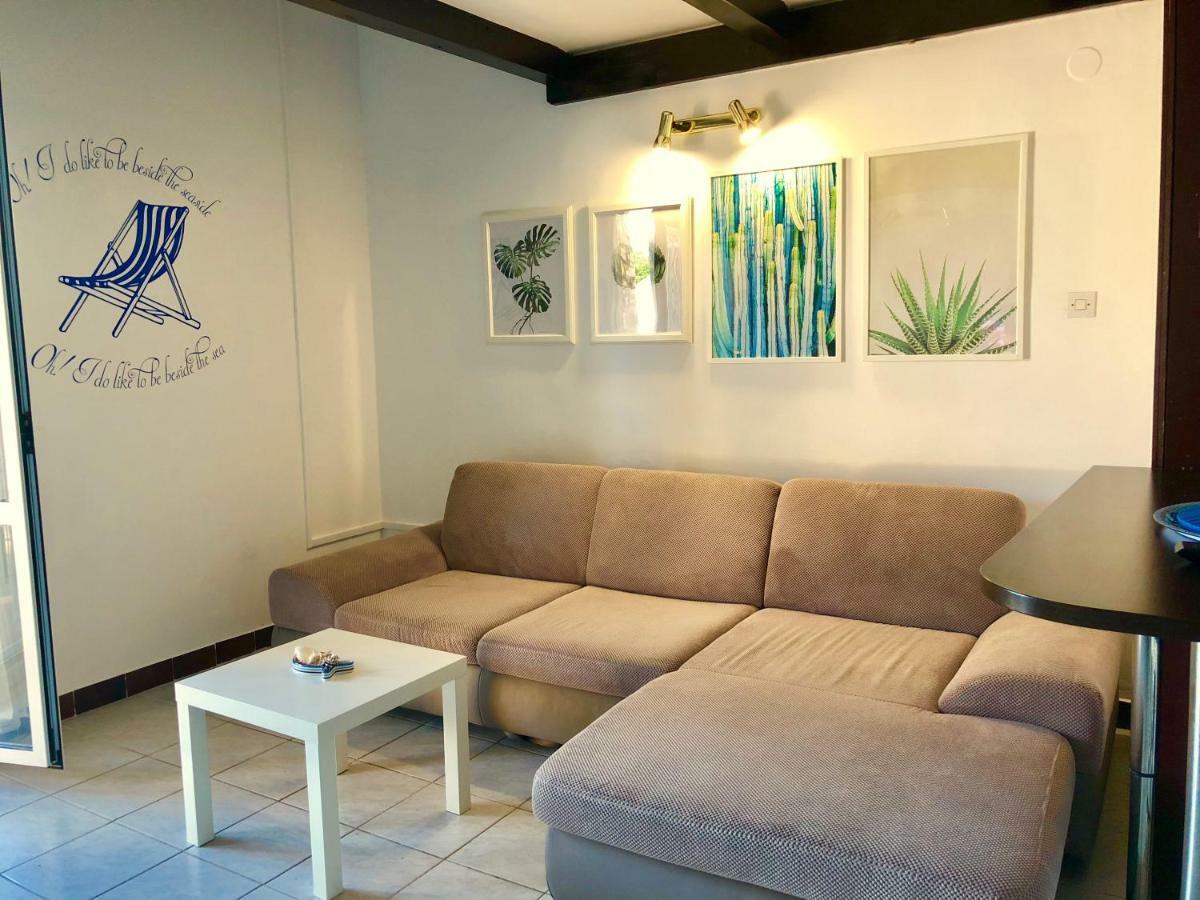 Apartment Mira Novalja Ngoại thất bức ảnh